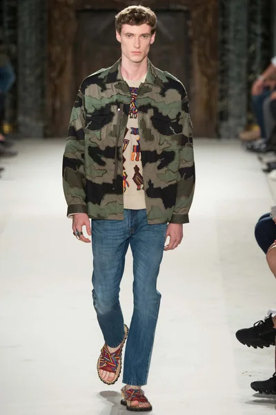 Look 62